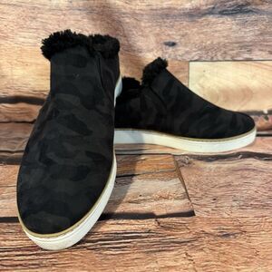 Dr Scholls If Only Mule Womens 10M Black Camo Faux Fur Slip On Hidden Wedge Shoe